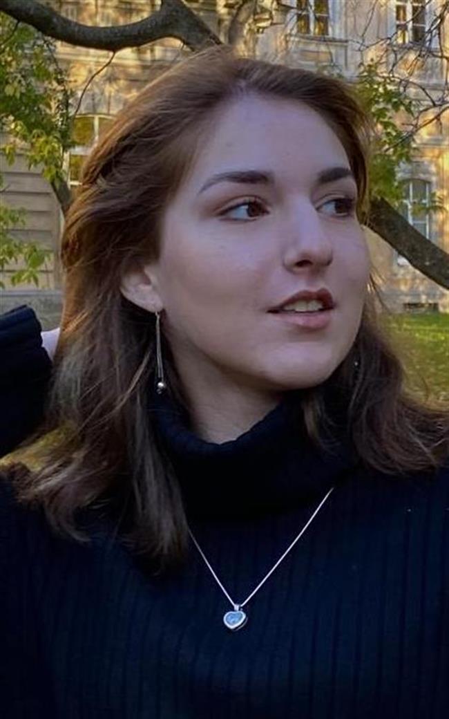 Виктория Романовна - репетитор по математике, подготовке к школе и русскому языку