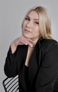 Анастасия Николаевна - репетитор по английскому языку и французскому языку