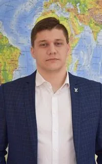 Артем Викторович - репетитор по математике и физике
