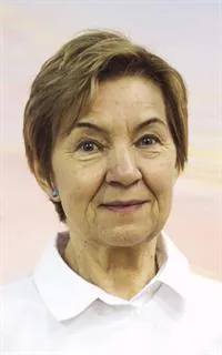 Нина Кондратьевна - репетитор по физике