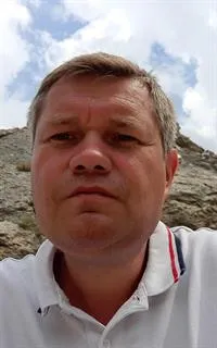 Анас Зиннурович - репетитор по экономике