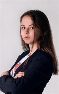 Алина Олеговна - репетитор по английскому языку, истории и обществознанию