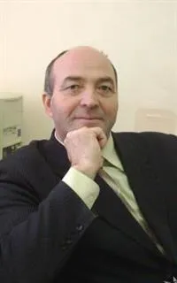 Рифат Биктимерович - репетитор по физике