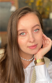 Екатерина Олеговна - репетитор по русскому языку и литературе