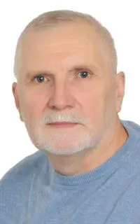 Александр Борисович - репетитор по математике, физике и информатике