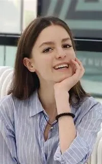 Анна Кузьминична - репетитор по английскому языку, русскому языку и литературе