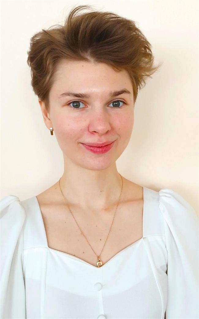 Елизавета Викторовна - репетитор по музыке