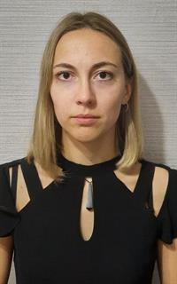 Кристина Владимировна - репетитор по русскому языку и английскому языку