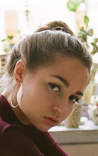 Есения Владимировна - репетитор по английскому языку, математике, физике и информатике