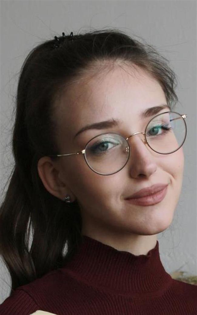 Анастасия Юрьевна - репетитор по обществознанию