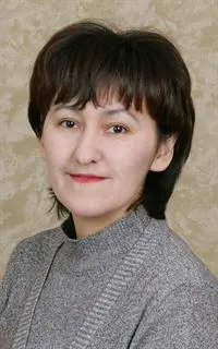 Елена Рашитовна - репетитор по биологии и географии