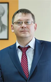 Рустем Замилович - репетитор по физике