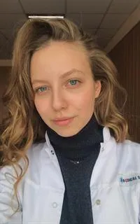 Юлия Эдуардовна - репетитор по химии и биологии