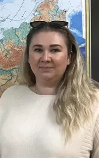 Екатерина Романовна - репетитор по географии