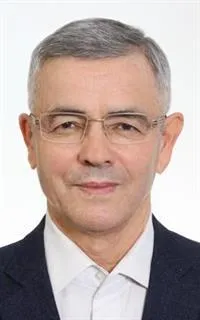 Тагир Анисович - репетитор по физике