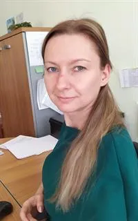 Ксения Дмитриевна - репетитор по экономике