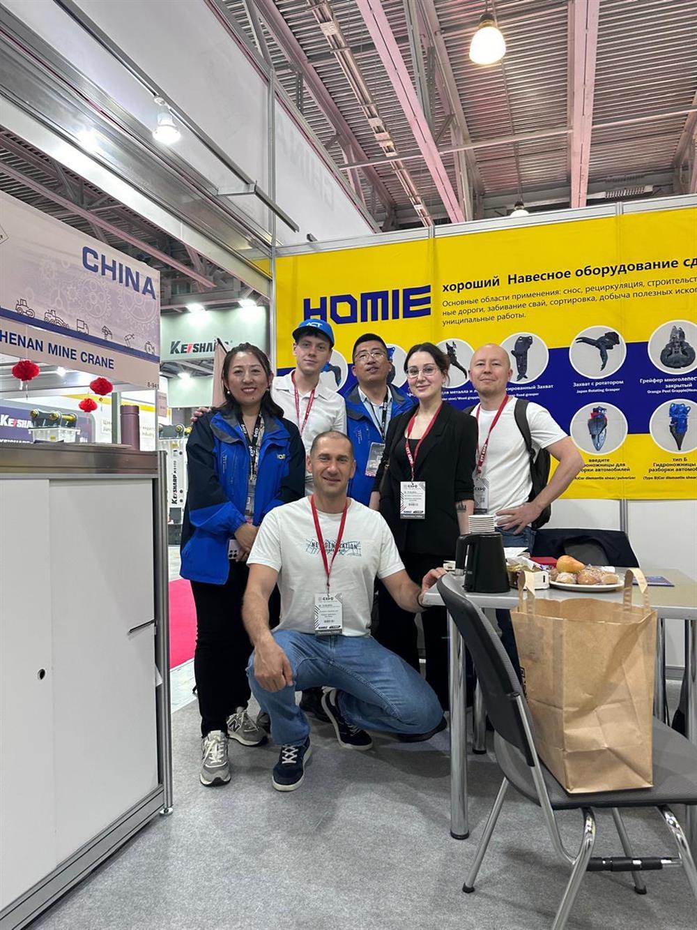 Фото отчет с выставки CTT EXPO в качестве переводчика китайского языка для приморской компании CTA