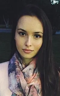 Кристина Икромовна - репетитор по английскому языку, русскому языку, математике, обществознанию и литературе