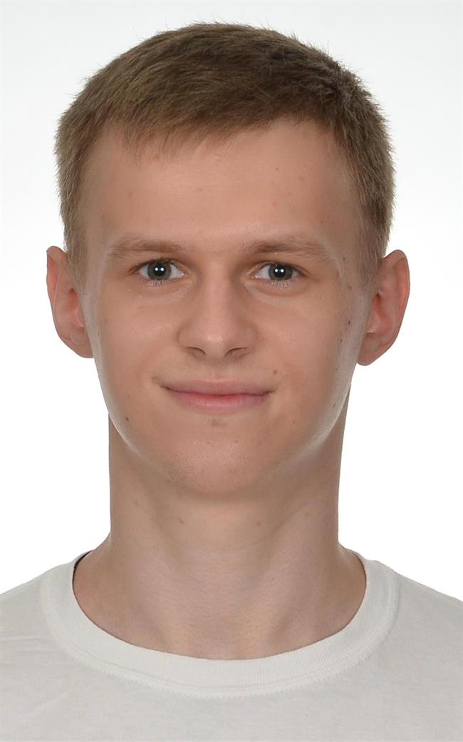 Даниил Игоревич - репетитор по английскому языку, математике, физике и информатике