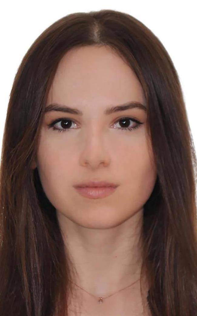 Софья Владимировна - репетитор по математике и обществознанию