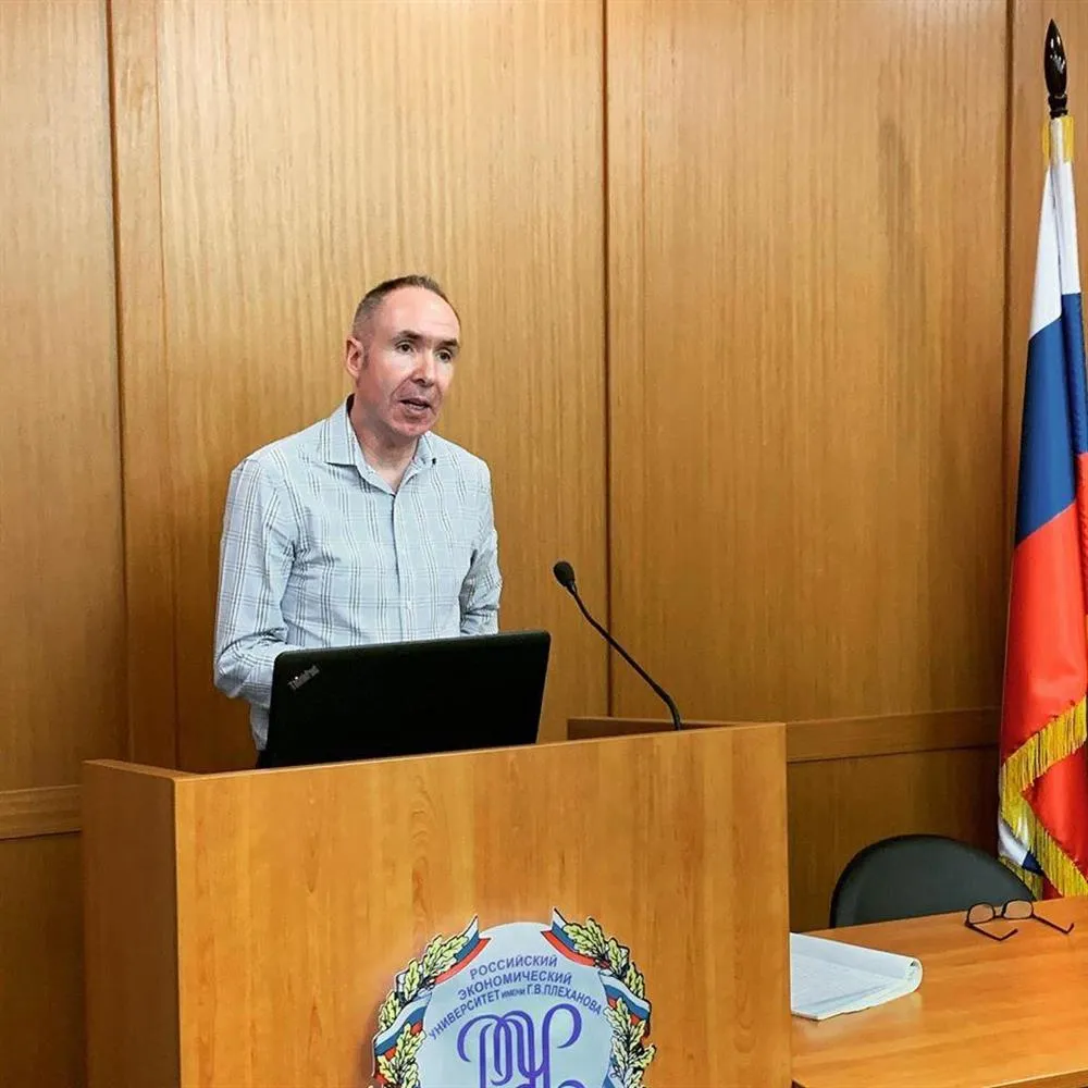 Grant Challinor_Speaking Engagement at Plekhanov Russian University of Economics_November 2019/Выступление и презентация в Российском экономическом университете имени Плеханова в ноябре 2019 года 