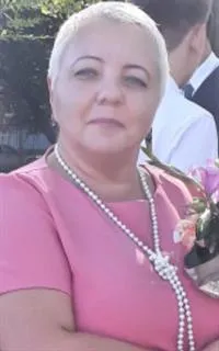 Елена Олеговна - репетитор по математике и физике