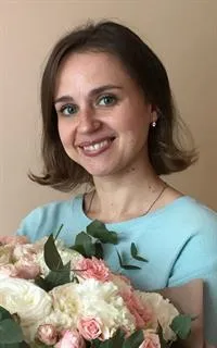 Анна Витальевна - репетитор по подготовке к школе