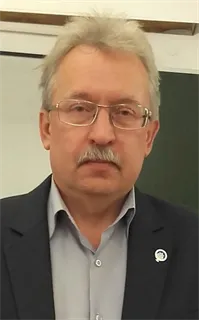 Евгений Александрович - репетитор по физике