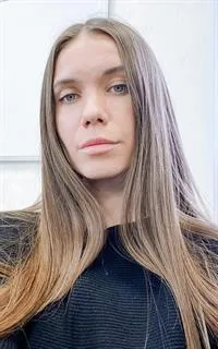 Александра Олеговна - репетитор по английскому языку и французскому языку