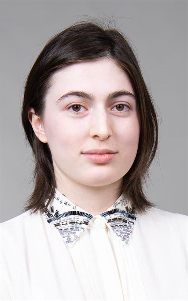 Динара Абасовна - репетитор по английскому языку