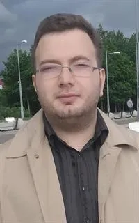 Тигран Андраникович - репетитор по истории и обществознанию