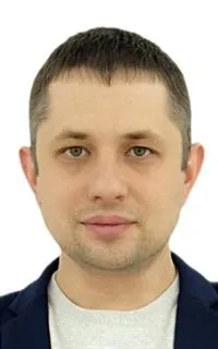 Александр Эдуардович - репетитор по физике