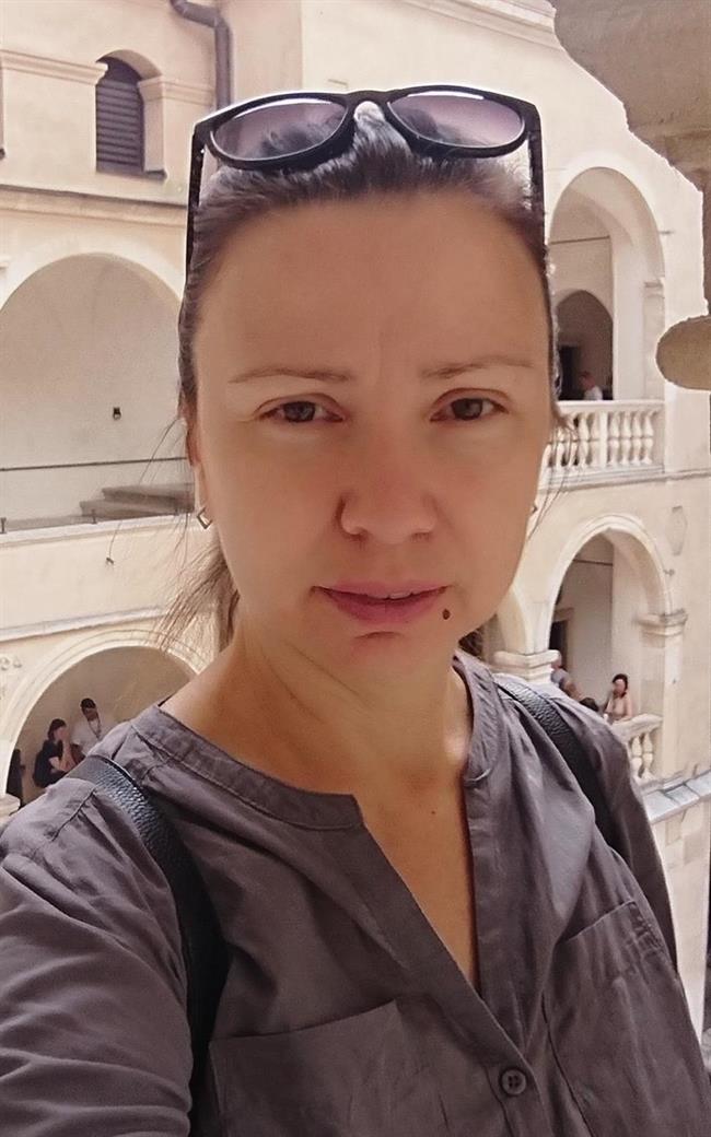 Ольга Леонидовна - репетитор по биологии, химии и математике