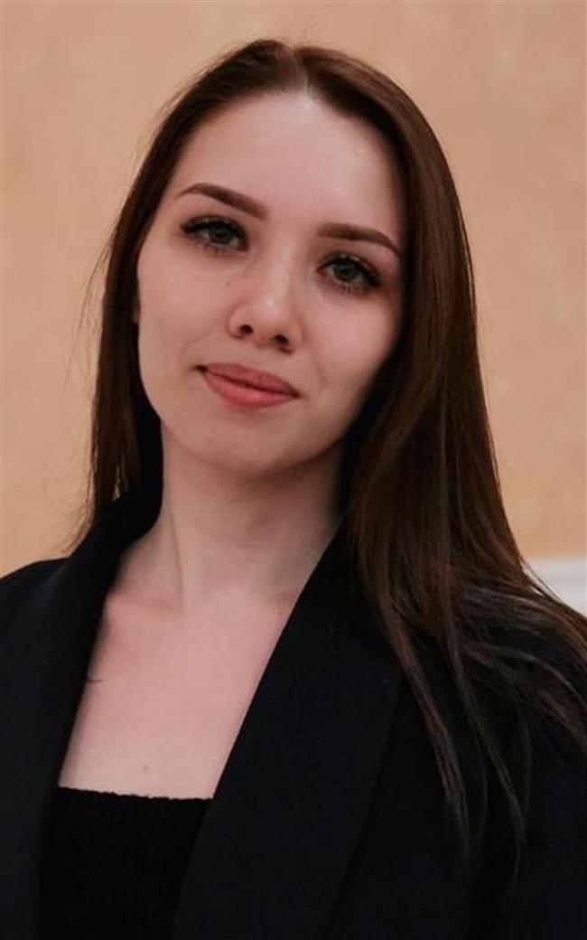 Ирина Владимировна - репетитор по русскому языку, математике и информатике