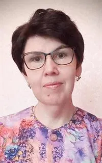 Елена Игоревна - репетитор по химии