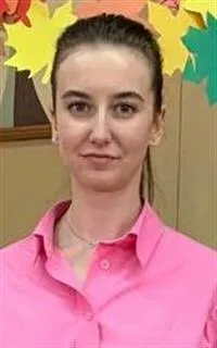Юлия Дмитриевна - репетитор по географии и биологии