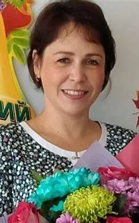 Лариса Витальевна - репетитор по предметам начальной школы