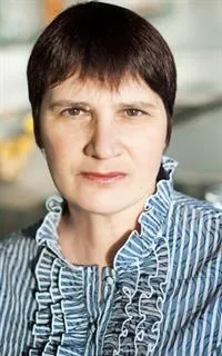 Елена Евгеньевна - репетитор по обществознанию и истории