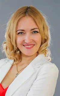 Екатерина Владимировна - репетитор по географии и экономике