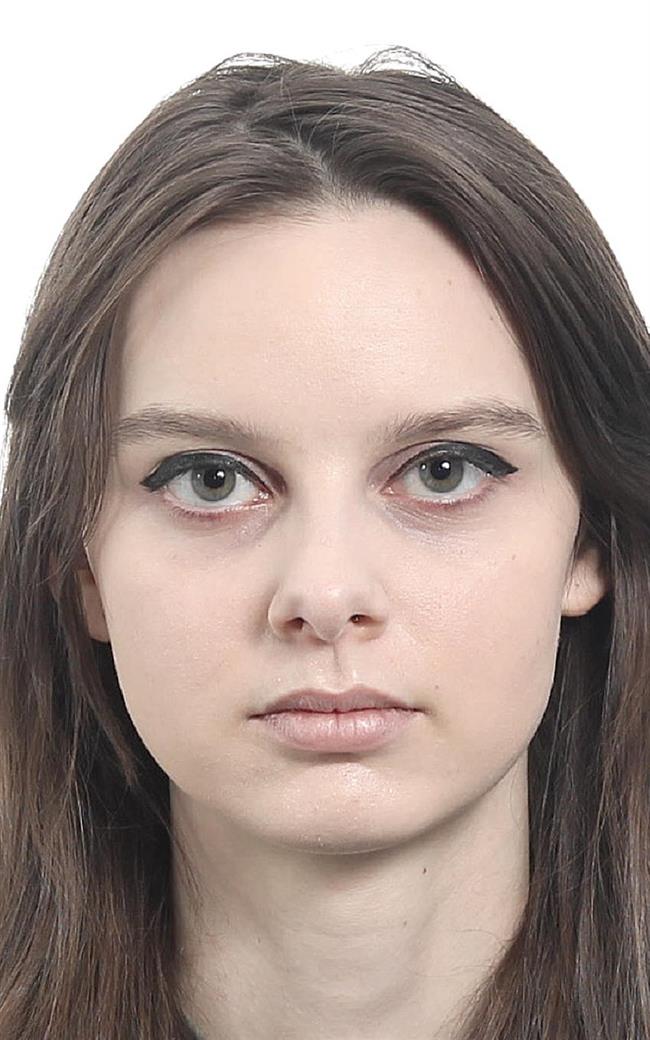 Юлия Михайловна - репетитор по английскому языку и математике