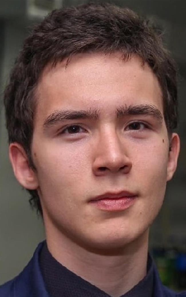 Даниил Евгеньевич - репетитор по информатике