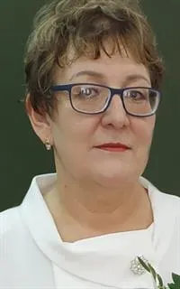 Лариса Константиновна - репетитор по английскому языку