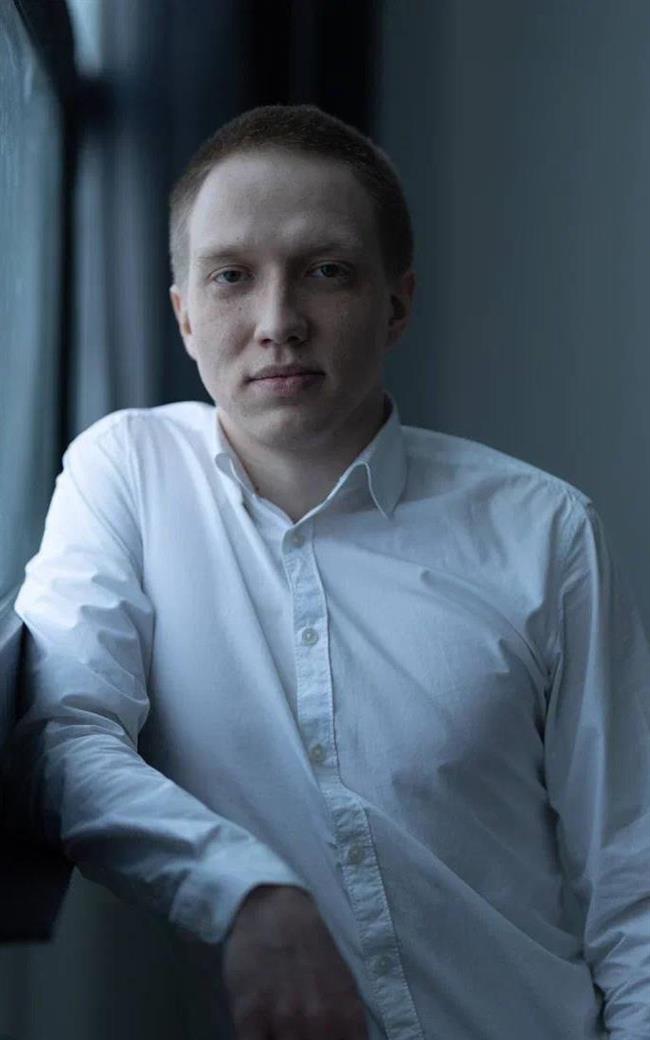 Артем Дмитриевич - репетитор по математике и информатике