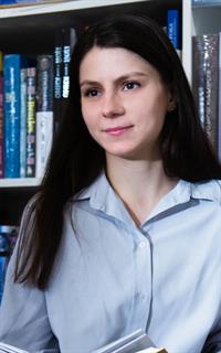 Алена Владимировна - репетитор по русскому языку, литературе, предметам начальной школы и подготовке к школе