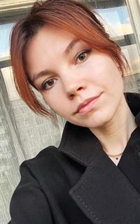 Василиса Владимировна - репетитор по английскому языку, математике, русскому языку, обществознанию и экономике
