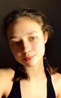 Арина Дмитриевна - репетитор по английскому языку, русскому языку, математике и обществознанию