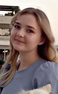 Екатерина Юрьевна - репетитор по химии и биологии