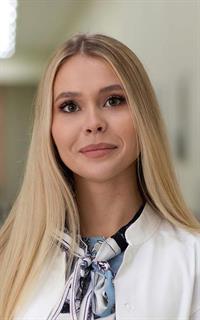 Елизавета Олеговна - репетитор по биологии