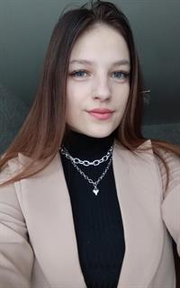 Арина Викторовна - репетитор по русскому языку для иностранцев, литературе и русскому языку