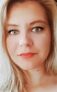 Ирина Олеговна - репетитор по русскому языку, литературе и русскому языку для иностранцев